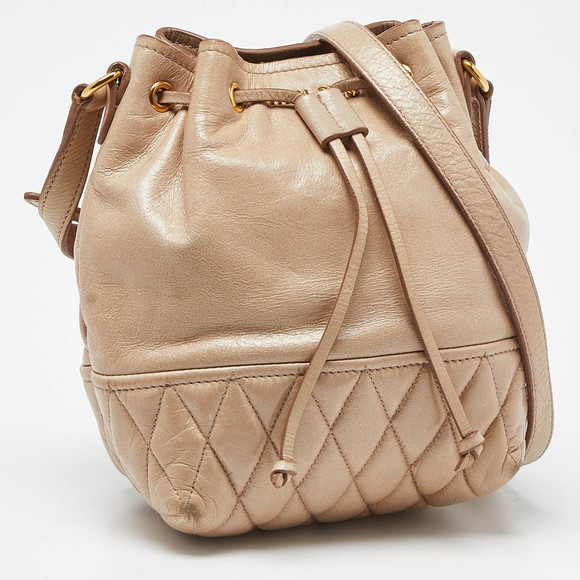 MIU MIU Beige Vitello Shine Leather Drawstring Bucket Bag - Picture 3 of 8